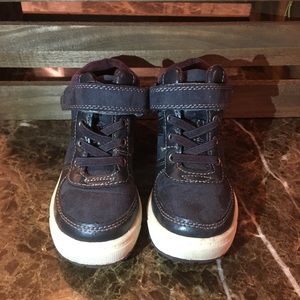 OshKosh B’gosh Toddler Boots Size 6